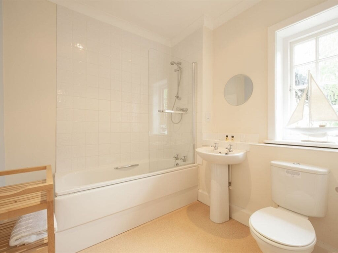 Bathroom 3, The Fishbourne - Isle of Wight, Isle of Wight