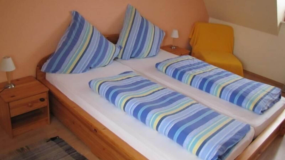 Bedroom 2, Ferienhof Christmann, Odenwaldkreis
