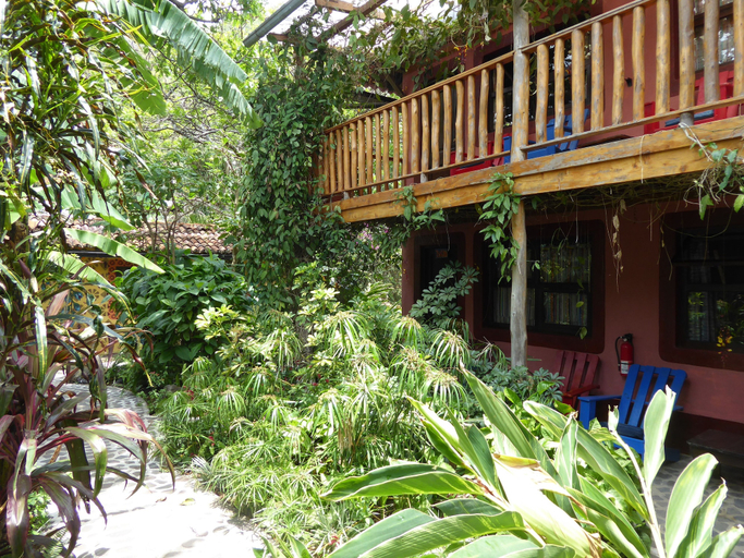 Exterior & Views 2, La Iguana Perdida - Hostel, NA