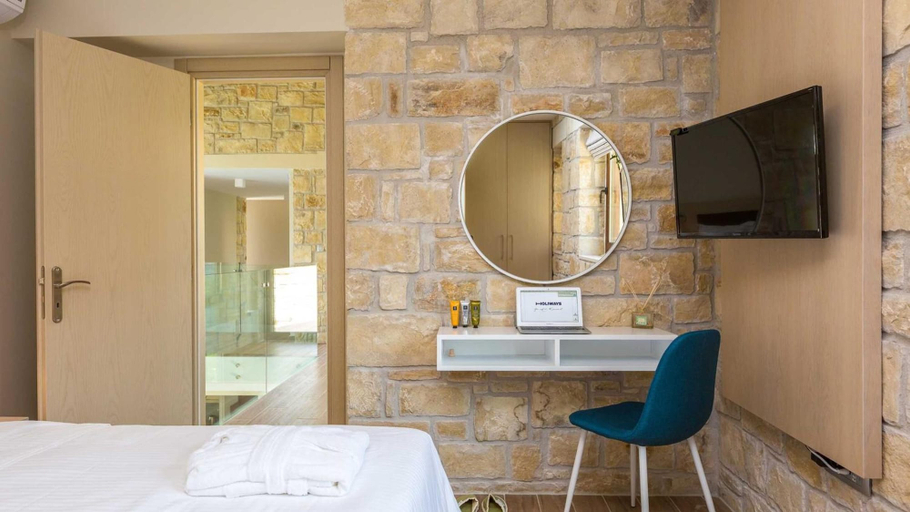 Bedroom 2, Villa Malia, Crete