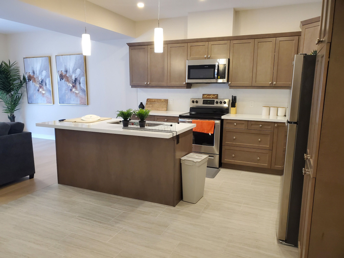 Others 5, Adorable 4 Bedroom 8 Guests home Falls, Niagara