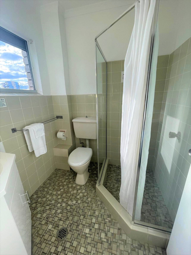 Bathroom 3, Forster Motor Inn, Great Lakes