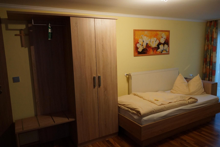 Bedroom 4, Kleindienst, Amberg-Sulzbach