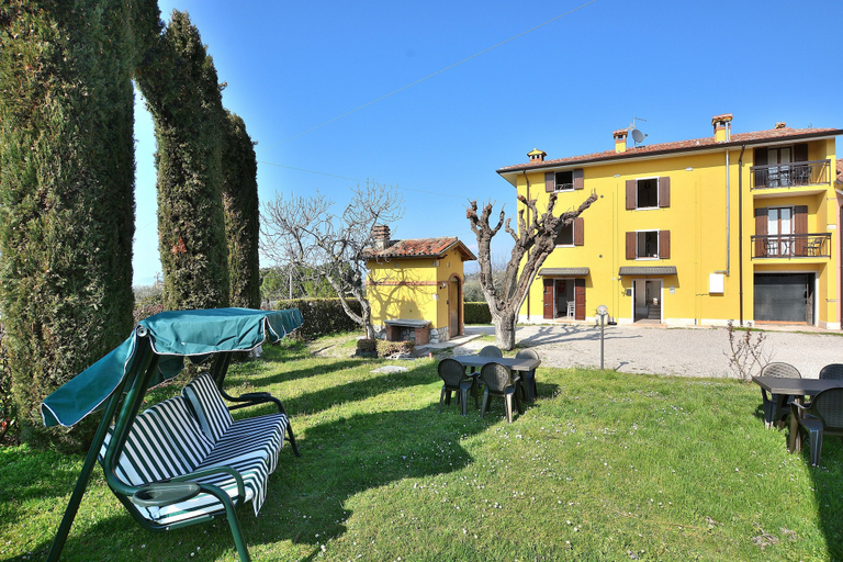 Exterior & Views 1, Apartment Rosa Cinderella With Pool, Verona