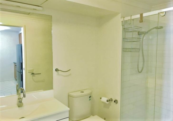Bathroom 4, ReadySet Apartments on Kavanagh, Melbourne
