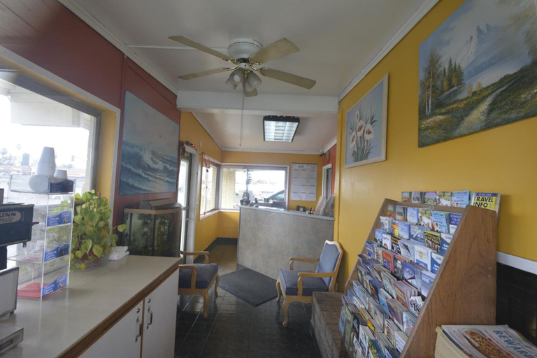 Others 5, Gateway Inn, Tehama