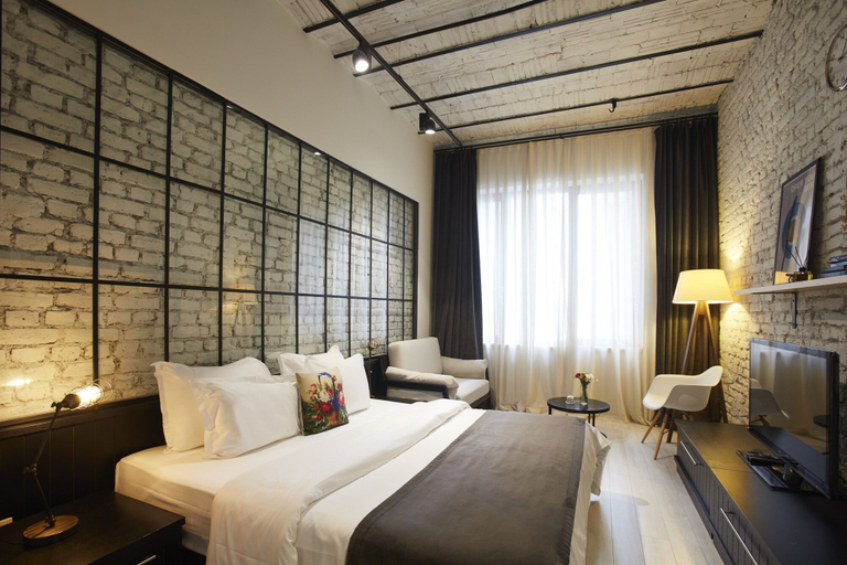 Bedroom 4, Magnova Studios, Beyoğlu