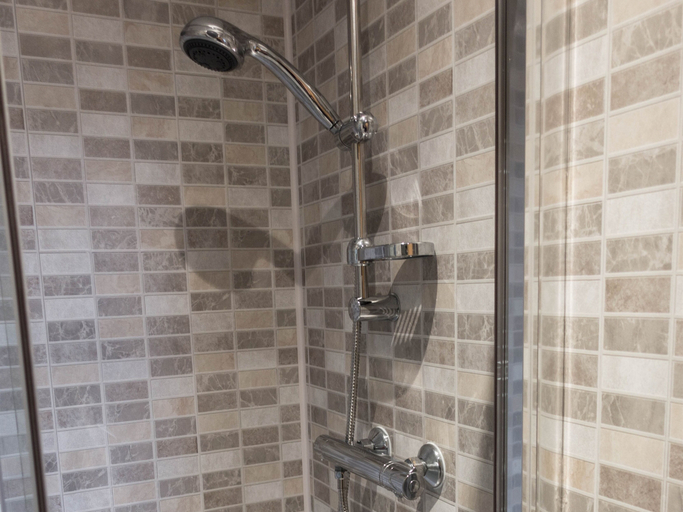 Bathroom 3, The Kings Cross Hotel, Blackpool