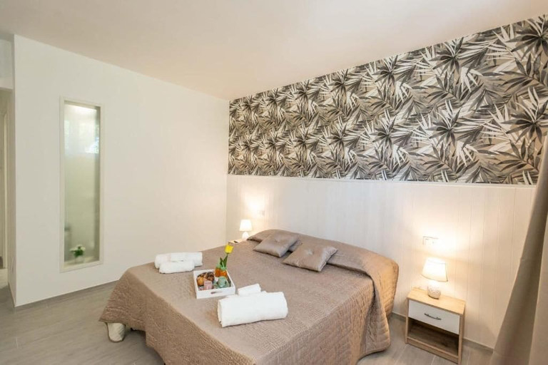 Bedroom 3, Il Tulipano Verde B&B, Bari