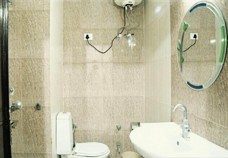 Bathroom 3, Hotel Durga Residency, Reasi