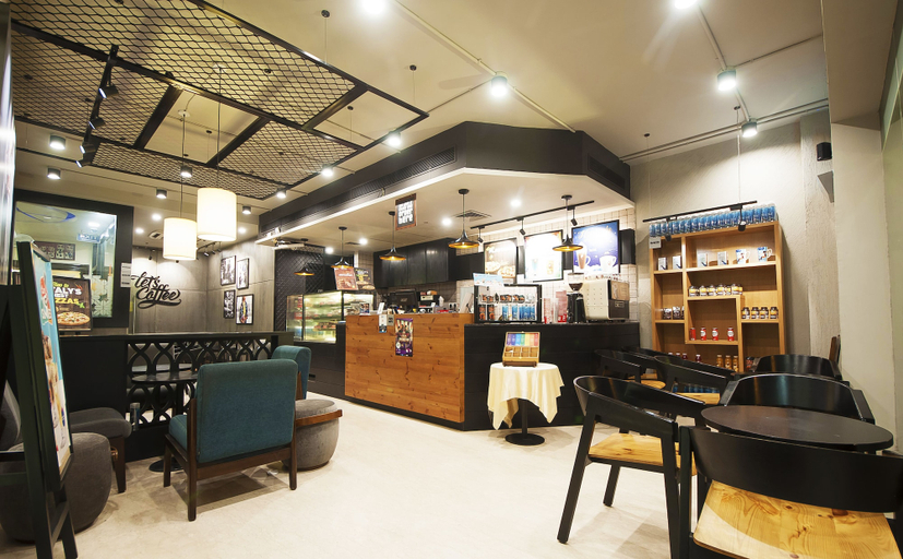 Food & Drinks 5, Hotel Le Cadre, Delhi