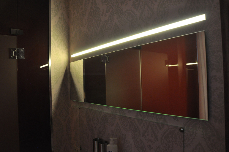 Bathroom 3, Schopenhauer, Oost-Vlaanderen