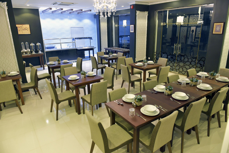 Food & Drinks 5, A'Sinamar Hotel Apartment, Seeb
