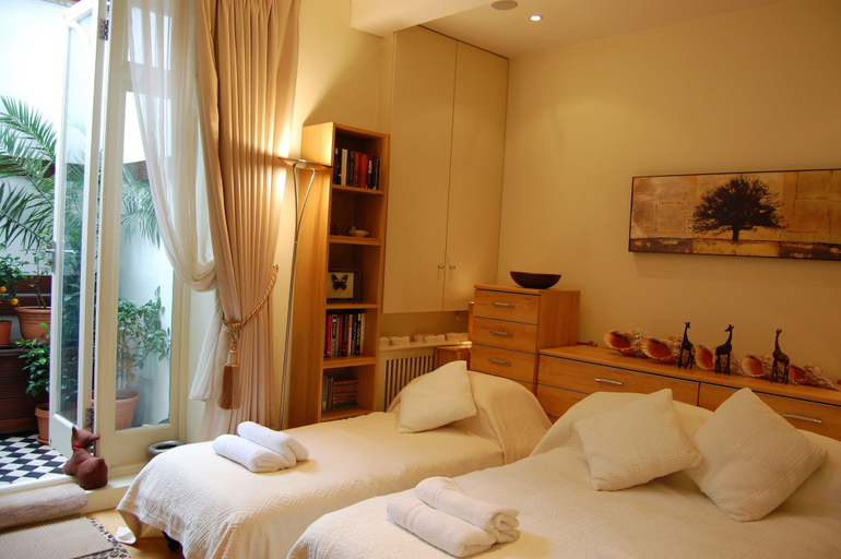 Bedroom 3, Georgiana's Guesthouse, London