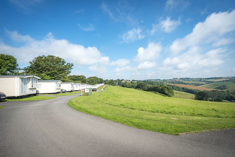 Exterior & Views, Killigarth Manor Holiday Park, Cornwall