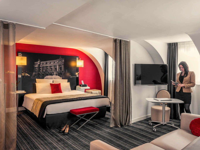 Bedroom 5, Mercure Paris Opéra Louvre Hotel, Paris