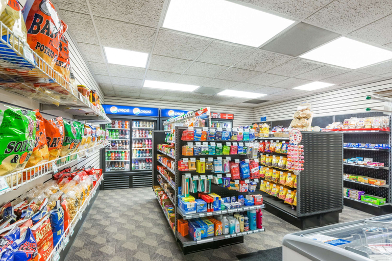 Food & Drinks 5, Baymont by Wyndham Des Moines Airport, Polk