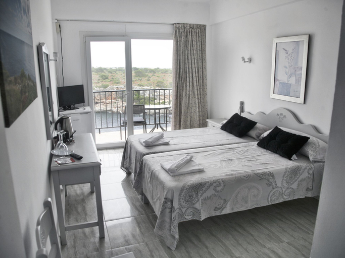 Bedroom 3, Hotel Rocamar, Baleares