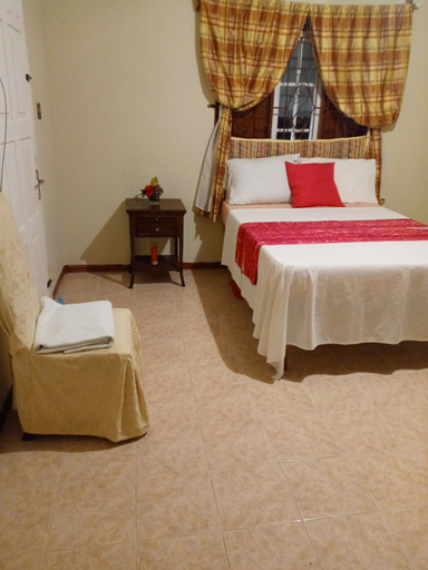 Room 5, Inviting 2-bed House in Fair Prospect