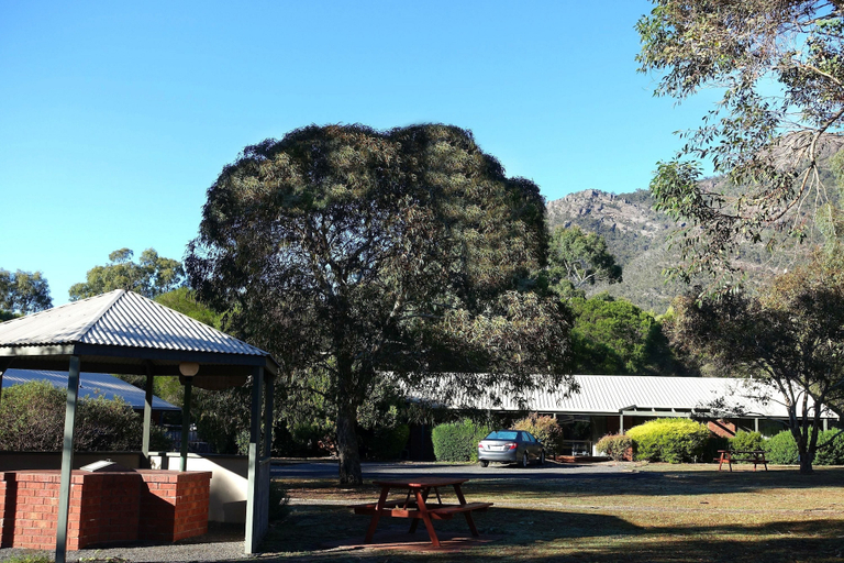 Exterior & Views 2, Pinnacle Holiday Lodge, N. Grampians  - Stawell
