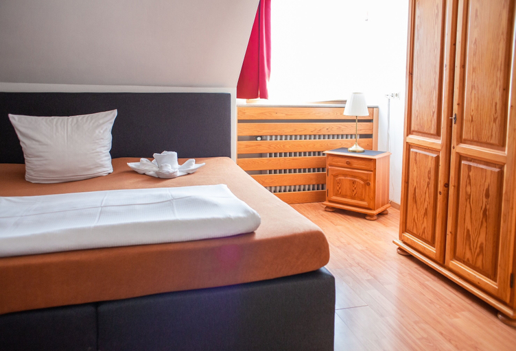 Bedroom 4, Waldhotel König von Rom, Mayen-Koblenz