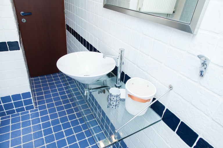 Bathroom 4, Gorgeous apartment in Piraeus, Attica