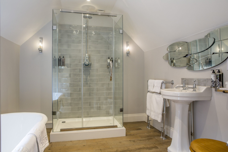 Bathroom 3, The Cowsheds, Wiltshire