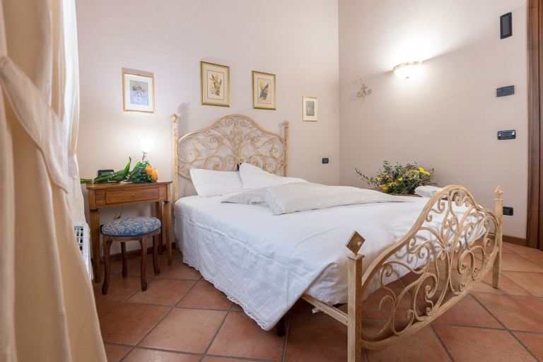 Bedroom 3, Le Rondini, Brescia
