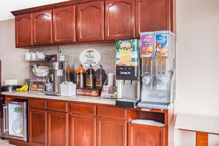 Food & Drinks 4, Super 8 by Wyndham Redlands/San Bernardino, San Bernardino