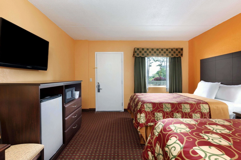 Days Inn by Wyndham Queensbury/Lake George, Warren