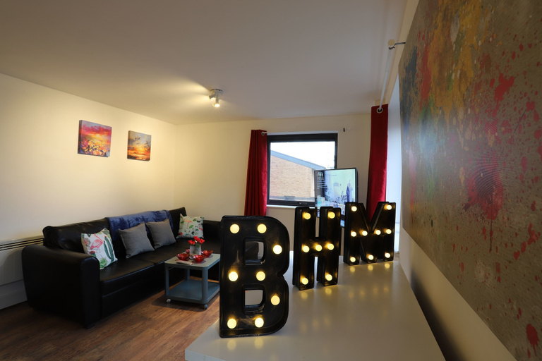 Food & Drinks, ICC Arena Fiveways Central Apartment, Birmingham