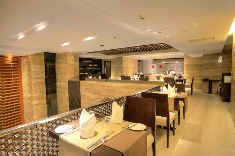 Food & Drinks 5, Lakeshore Banani, Dhaka
