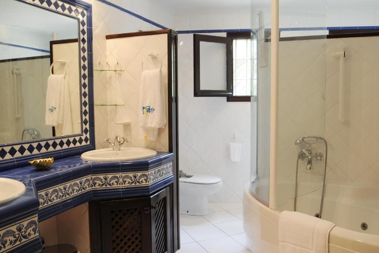 Bathroom 4, Pikes Ibiza - Adults Only, Baleares
