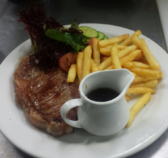 Food & Drinks 4, Royal Mail Hotel, Jerilderie