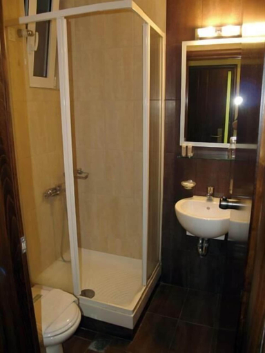 Bathroom 4, Hotel Filoxenia, Crete