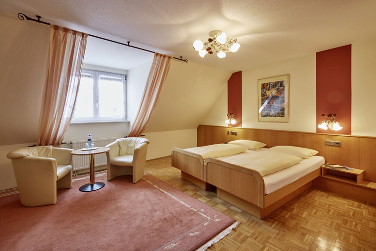 Bedroom 3, Hotel Restaurant Lindenhof, Schwarzwald-Baar-Kreis