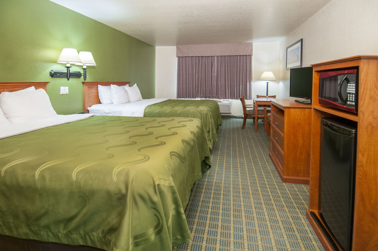 Bedroom 4, Quality Inn Alpine, Brewster