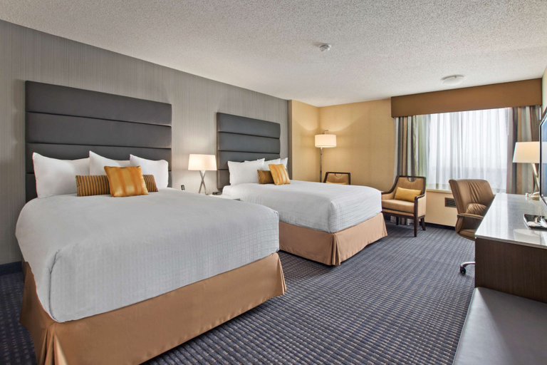 Bedroom 3, Best Western Premier Calgary Plaza Hotel & Conference Centre, Division No. 6