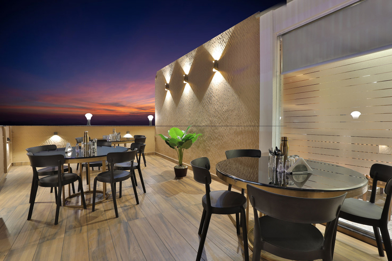 Food & Drinks 3, HOTEL SURAT, Surat