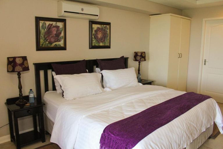 Bedroom 3, Relax Inn, iLembe