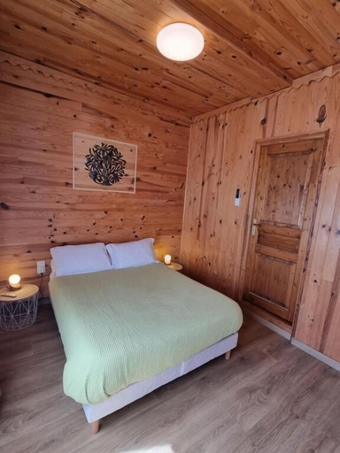 Bedroom 3, Les Tables Aux Vaches, Hérault