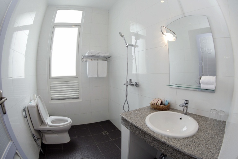 Bathroom 5, Virtue Highland Hotel, Yangon
