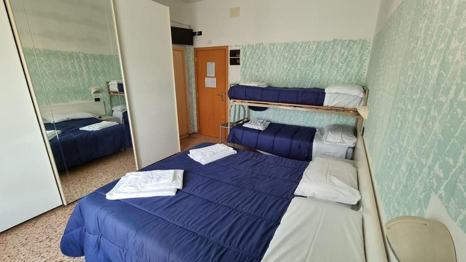 Bedroom 3, Hotel Ardea, Rimini
