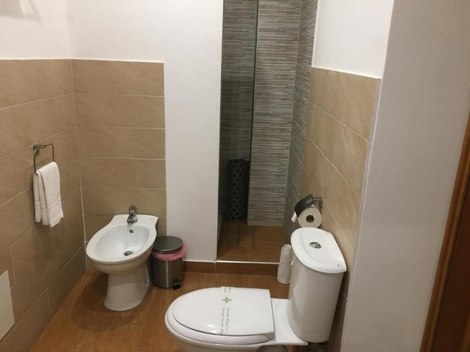 Bathroom 4, B&B Liberty 900, Catania