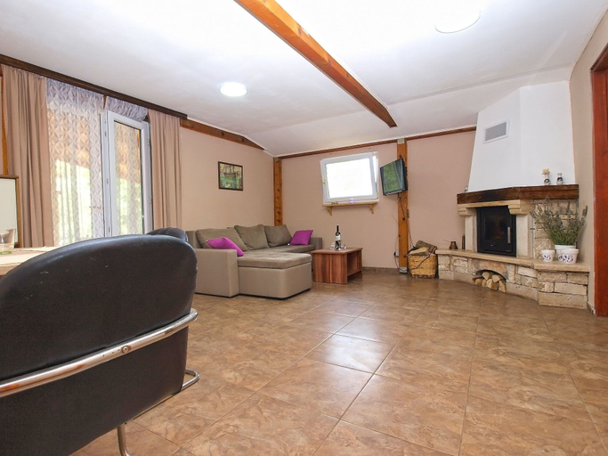 Others 4, House 1422, Vodnjan
