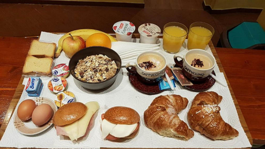 Food & Drinks 5, Hotel Ester, Florence