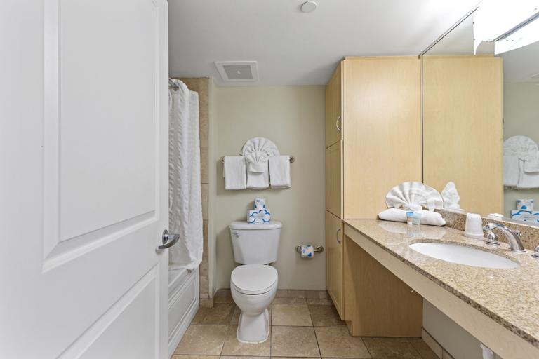 Bathroom 3, Sandy Beach Oceanfront Resort, Horry
