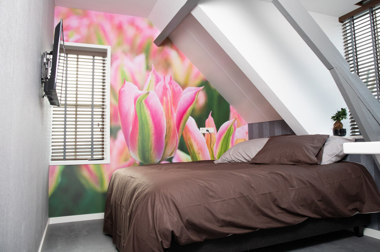 Bedroom 3, House of Tulips, Hillegom