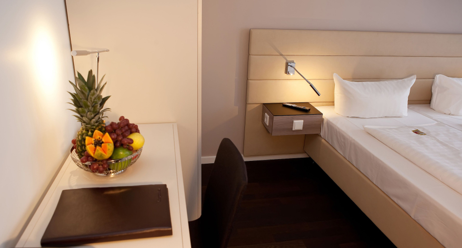Bedroom 3, Manhattan Hotel, Frankfurt am Main