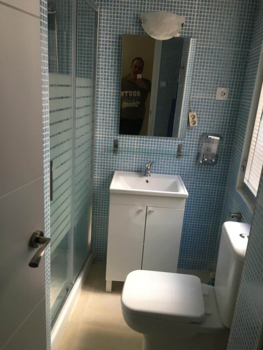 Bathroom, Reina Victoria Apartments & Suite, Madrid